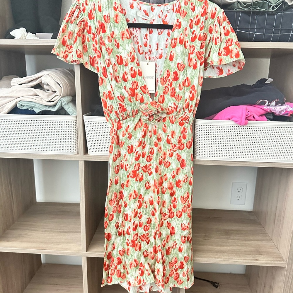 Doen Orange and Red Sundress with Flutter Sleeves and removable flower broach